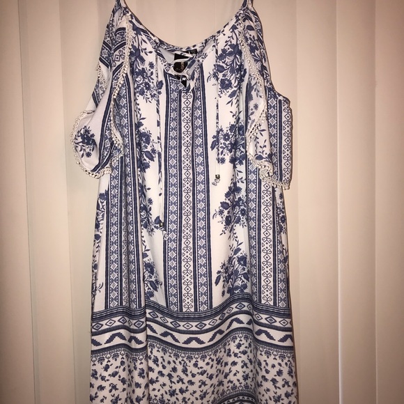 Trixxi Dresses & Skirts - Trixxi blue and white off the shoulder dress